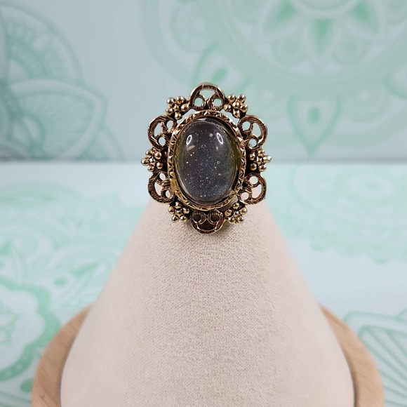 Jewelry - 5/$20 Bundle deal - Adjustable Ring